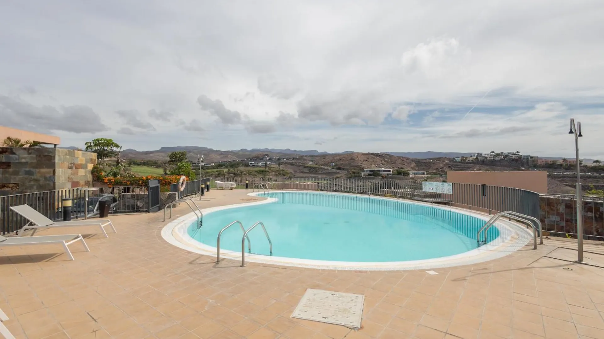 Lightbooking Salobre Los Lagos Piscina Privada San Bartolome de Tirajana