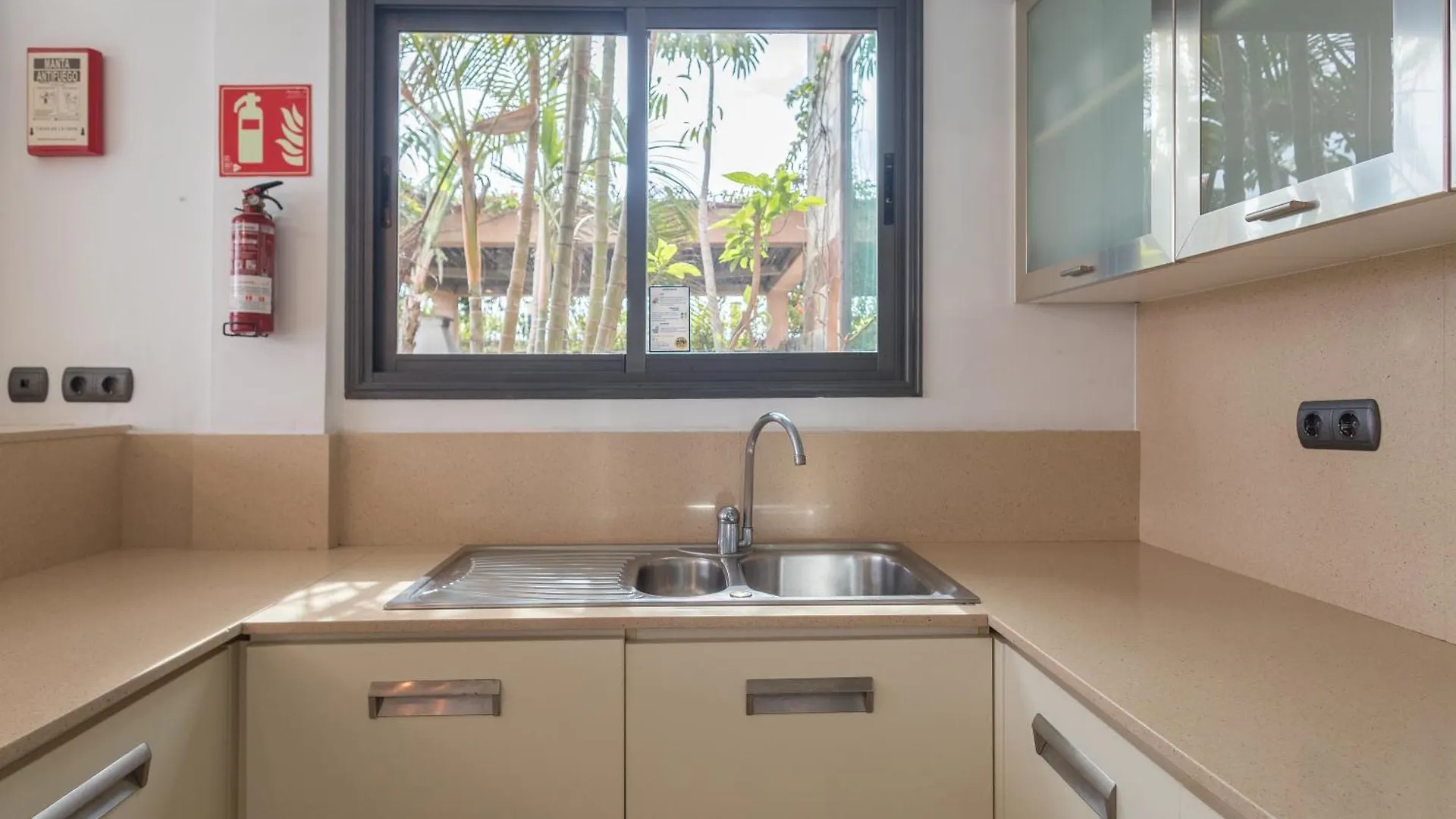 Lightbooking Salobre Los Lagos Piscina Privada San Bartolome de Tirajana