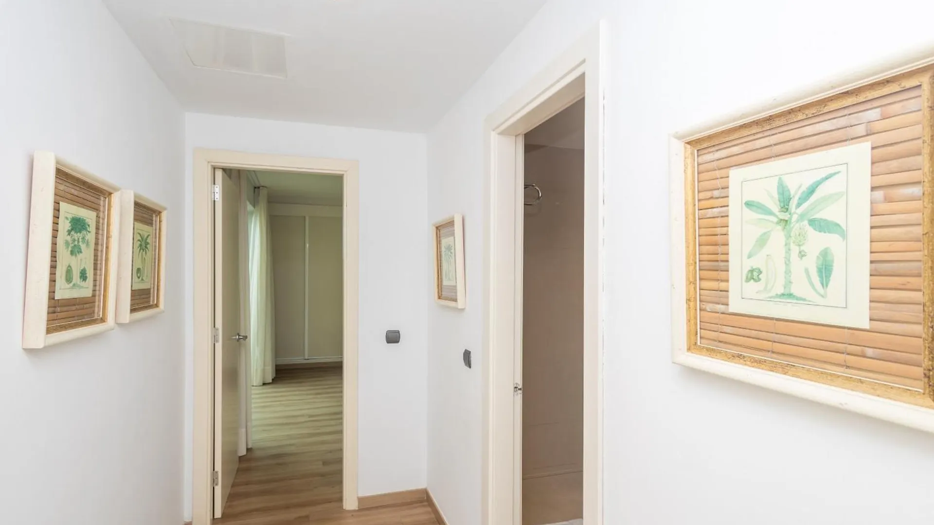 Lightbooking Salobre Los Lagos Piscina Privada San Bartolomé 0*,  スペイン